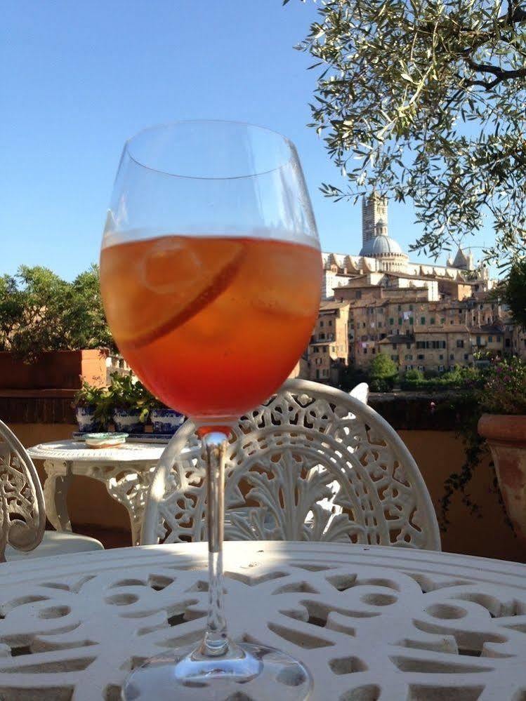 Residenza D'Epoca Campo Regio Relais Bed & Breakfast Siena Dış mekan fotoğraf